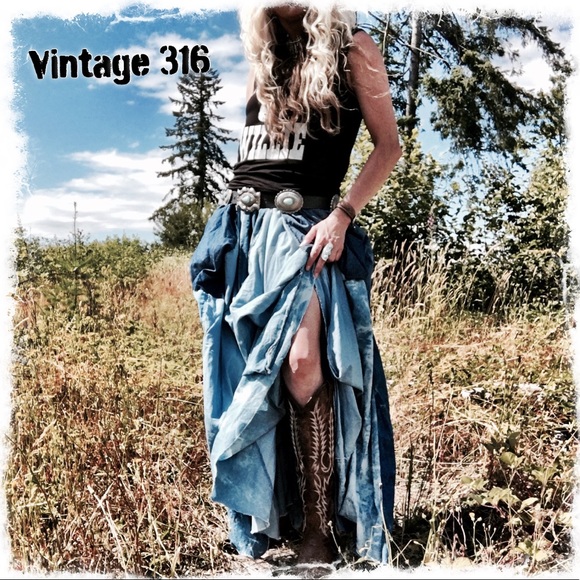 Last One - Genuine Leather Black Concho Belt - Picture 2 of 8